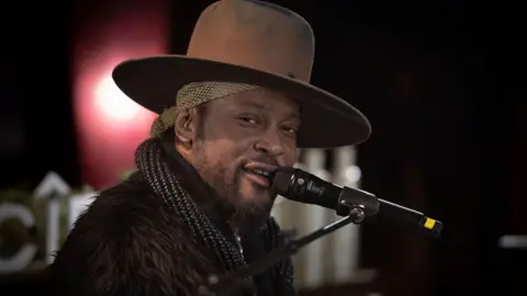 Tributes Pour In as R&B Legend D’Angelo Passes Away at 51