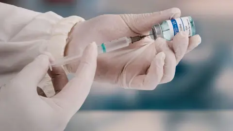 US Vaccine Advisory Committee Stops Recommending Covid-19 Jab for Adults