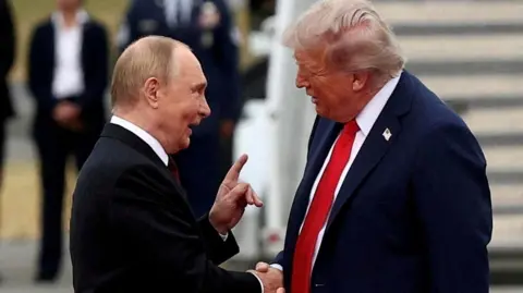 Trump to Meet Putin in Hungary for Critical Ukraine Discussions