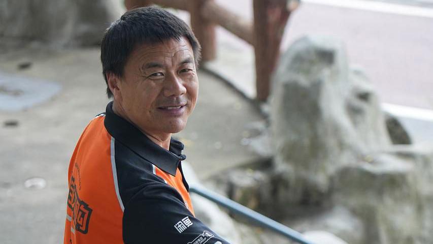Food Delivery Rider Wins China’s Top Literary Award