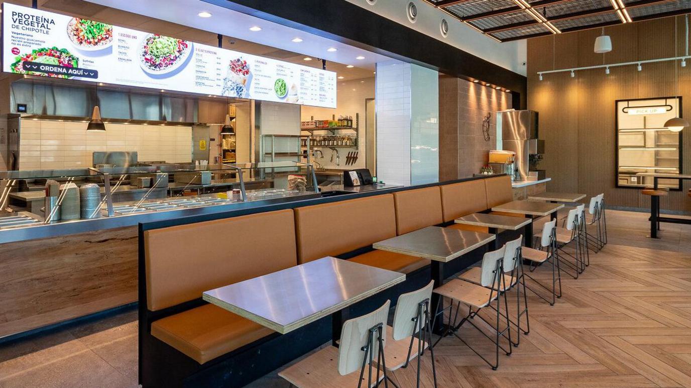Chipotle Opens First Outlet in Mexico, Testing US Fast‑Food Presence