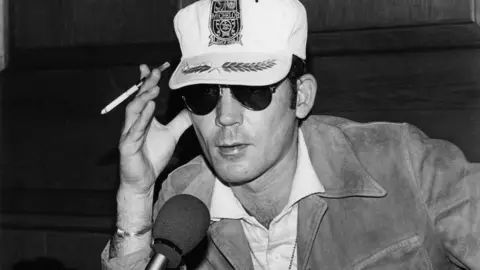 Hunter S Thompson's Death to Be Reviewed Two Decades Later