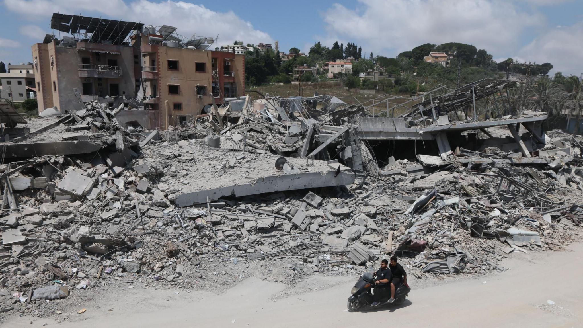 Lull Ends: Israeli Troops Killed Two in South Lebanon, Ceasefire Violated