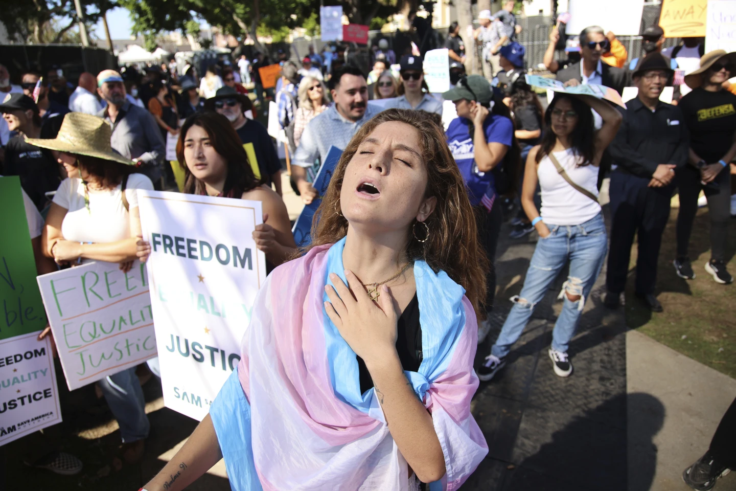 California Enacts Historic Ban on Masked Law Enforcement