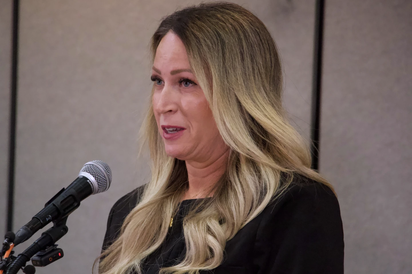 Call for Justice: Widow of Utah Designer Demands Accountability Following Fatal Protest Shooting