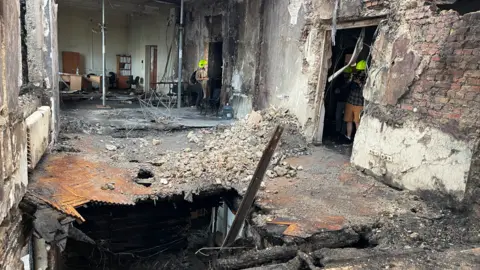 Intensified Russian Air Strikes Devastate Kyiv and the Donbas Region