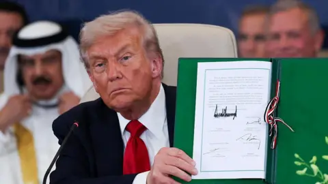 Historic Ceasefire Announced as Trump Celebrates Hostages' Return in Middle East