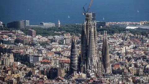 Sagrada Família Attains Title of the Tallest Church in the World