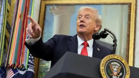 US to Repatriate Survivors from Venezuelan Drug Submarine Strike, Trump Confirms