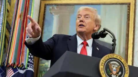 US to Repatriate Survivors from Venezuelan Drug Submarine Strike, Trump Confirms