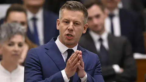 Hungary’s Parliament Locks In New Rule Limiting PM Term to Eight Years